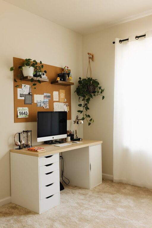 Tips for Creating a Relaxing and Productive Home Office Environment